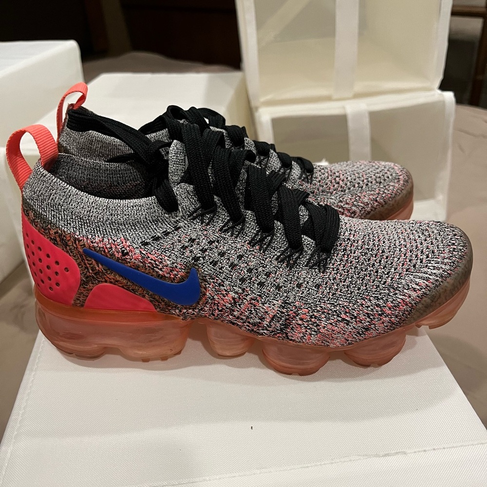 Nike vapormax size 5